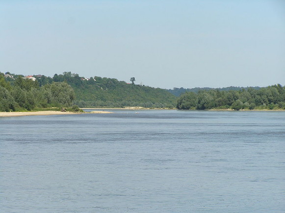 Image - The Vistula River in Kazimierz Dolny.